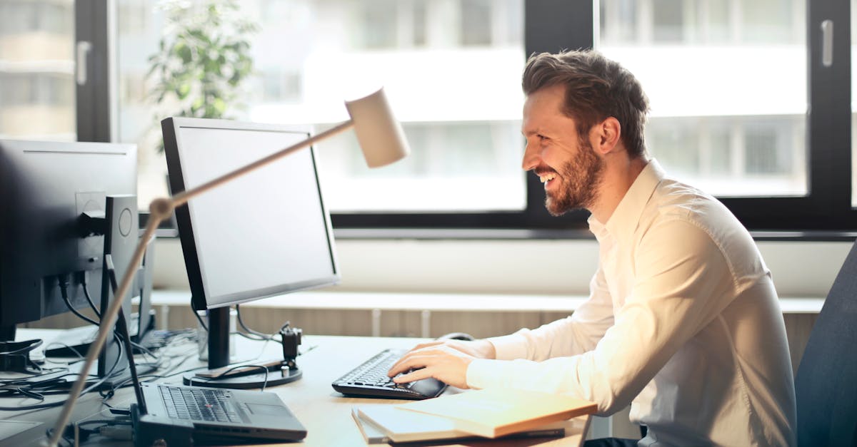 Cost Factors to Consider When Replacing an LCD Laptop Screen