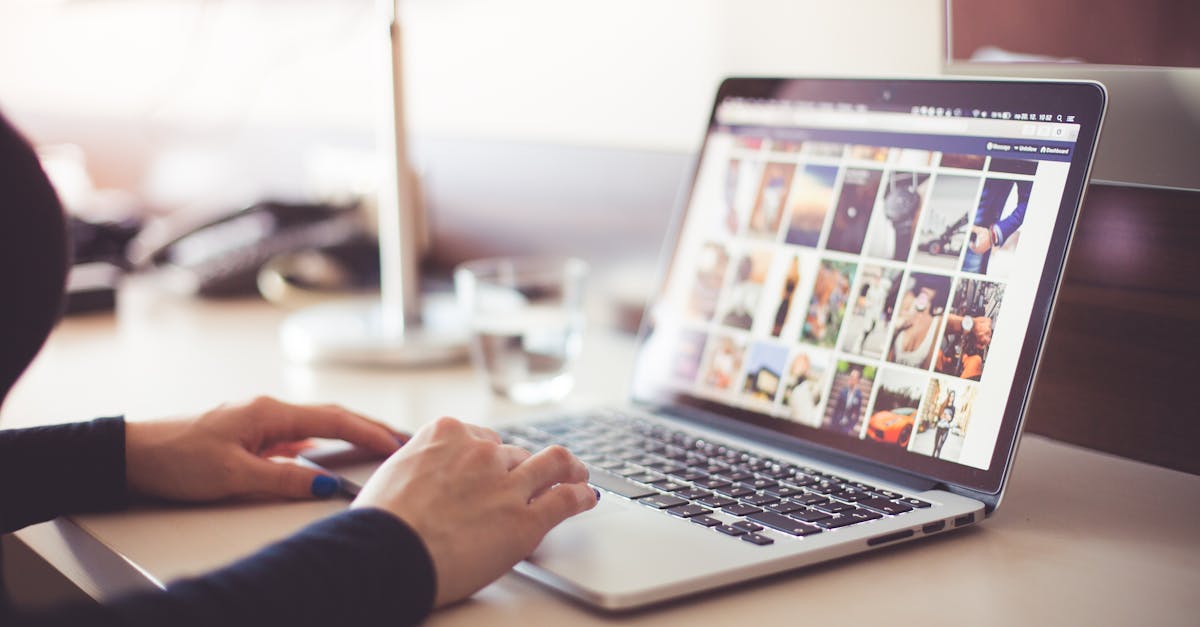 How to Efficiently Replace Your Laptop Screen without Professional Help