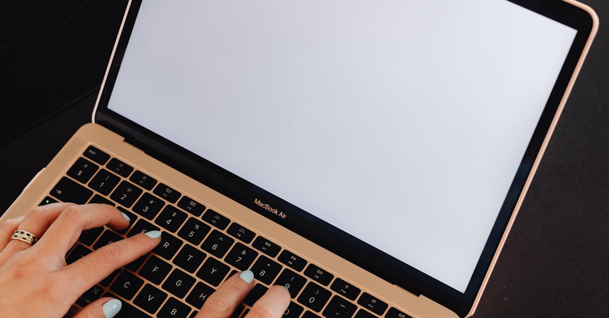 Managing Overheating Issues Affecting Laptop Displays